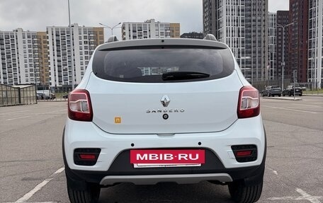 Renault Sandero II рестайлинг, 2021 год, 1 600 000 рублей, 2 фотография