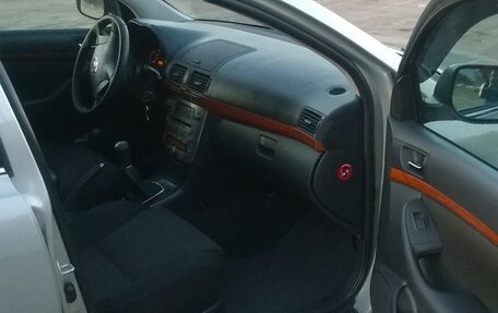 Toyota Avensis III рестайлинг, 2007 год, 500 000 рублей, 18 фотография