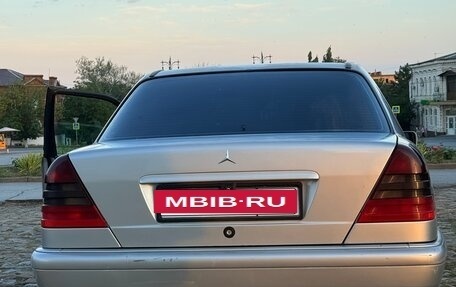 Mercedes-Benz C-Класс, 1994 год, 350 000 рублей, 4 фотография