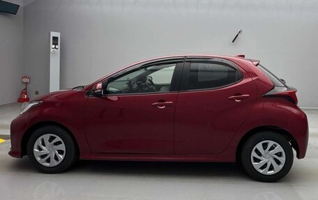 Toyota Yaris, 2022 год, 1 700 000 рублей, 6 фотография