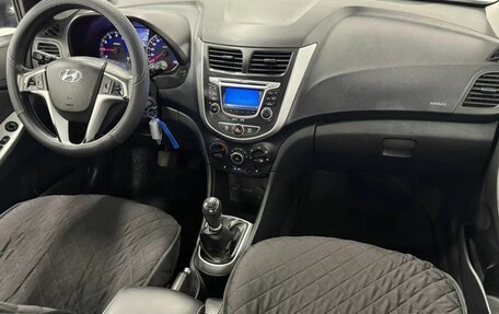 Hyundai Solaris II рестайлинг, 2012 год, 850 000 рублей, 16 фотография
