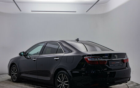 Toyota Camry, 2018 год, 1 800 000 рублей, 8 фотография
