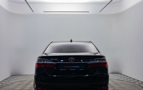 Toyota Camry, 2018 год, 1 800 000 рублей, 7 фотография