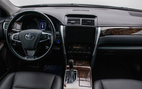 Toyota Camry, 2018 год, 1 800 000 рублей, 14 фотография