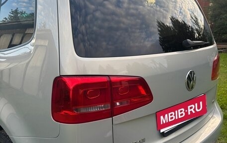 Volkswagen Touran III, 2011 год, 1 035 000 рублей, 10 фотография