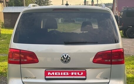 Volkswagen Touran III, 2011 год, 1 035 000 рублей, 7 фотография