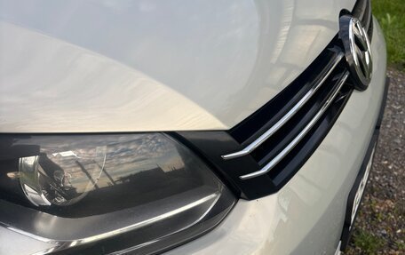 Volkswagen Touran III, 2011 год, 1 035 000 рублей, 17 фотография