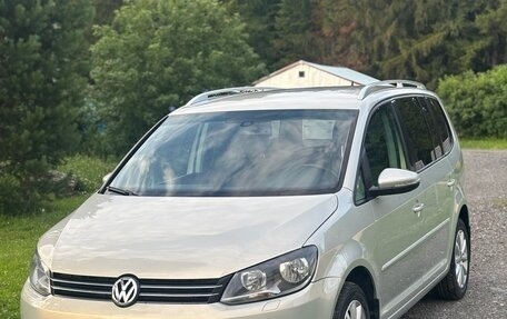 Volkswagen Touran III, 2011 год, 1 035 000 рублей, 26 фотография