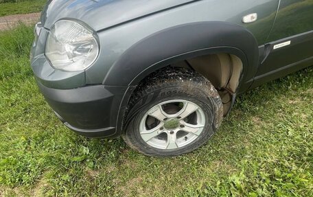 Chevrolet Niva I рестайлинг, 2011 год, 600 000 рублей, 5 фотография