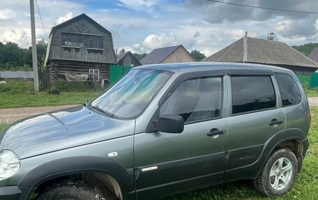 Chevrolet Niva I рестайлинг, 2011 год, 600 000 рублей, 17 фотография