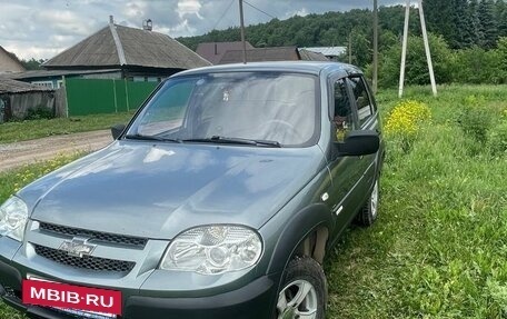 Chevrolet Niva I рестайлинг, 2011 год, 600 000 рублей, 19 фотография