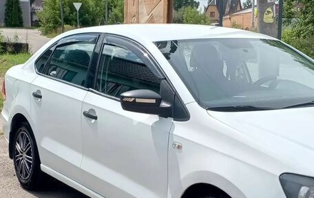 Volkswagen Polo VI (EU Market), 2017 год, 420 000 рублей, 2 фотография