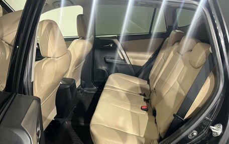 Toyota RAV4, 2014 год, 1 990 000 рублей, 18 фотография