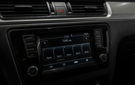Skoda Rapid I, 2017 год, 1 100 000 рублей, 15 фотография