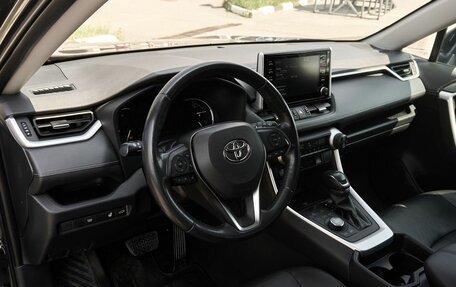 Toyota RAV4, 2019 год, 3 050 000 рублей, 5 фотография