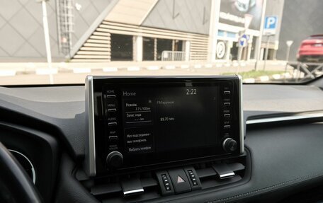 Toyota RAV4, 2019 год, 3 050 000 рублей, 9 фотография