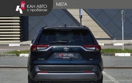 Toyota RAV4, 2019 год, 3 050 000 рублей, 4 фотография