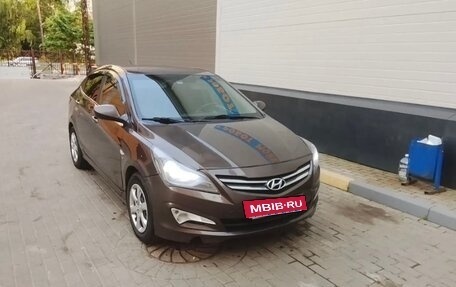 Hyundai Solaris II рестайлинг, 2016 год, 600 000 рублей, 1 фотография