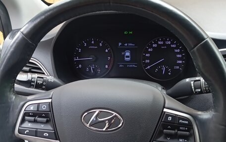 Hyundai Solaris II рестайлинг, 2019 год, 895 000 рублей, 8 фотография