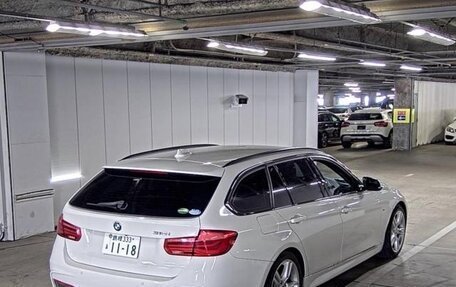BMW 3 серия, 2017 год, 1 200 000 рублей, 3 фотография