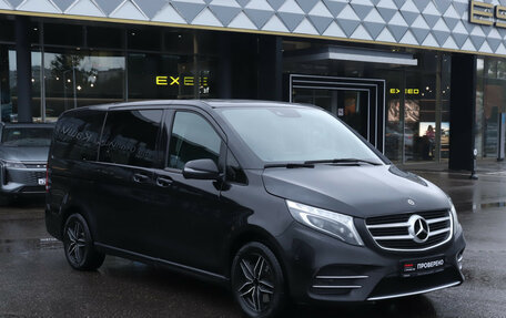Mercedes-Benz V-Класс, 2018 год, 2 860 000 рублей, 4 фотография