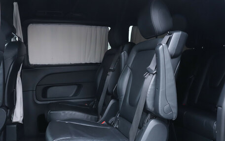 Mercedes-Benz V-Класс, 2018 год, 2 860 000 рублей, 11 фотография