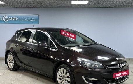 Opel Astra J, 2014 год, 854 000 рублей, 3 фотография