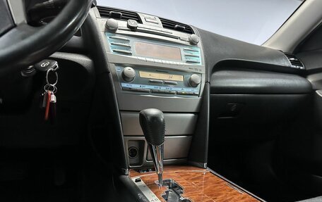 Toyota Camry, 2008 год, 1 020 000 рублей, 17 фотография