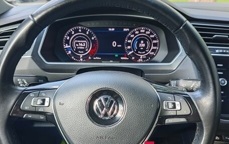 Volkswagen Tiguan II, 2018 год, 2 400 000 рублей, 6 фотография
