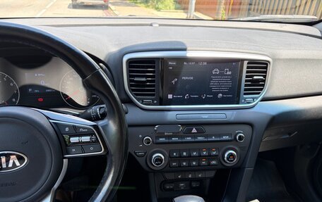 KIA Sportage IV рестайлинг, 2021 год, 2 390 000 рублей, 5 фотография