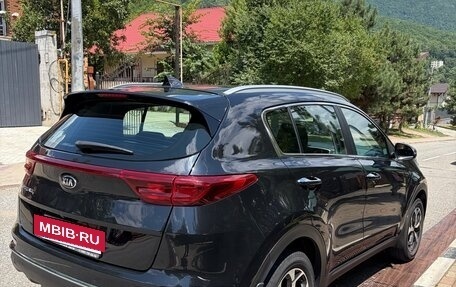 KIA Sportage IV рестайлинг, 2021 год, 2 390 000 рублей, 2 фотография