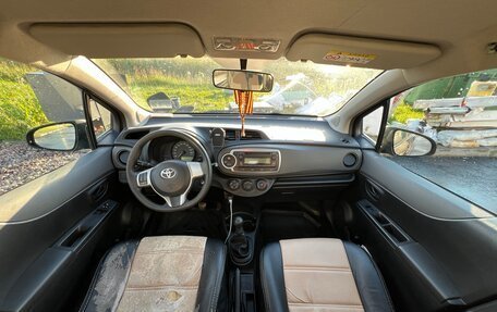 Toyota Yaris III рестайлинг, 2013 год, 790 000 рублей, 4 фотография
