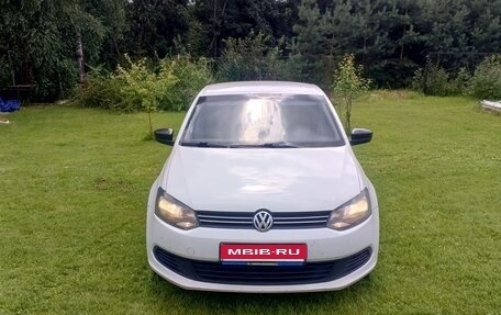 Volkswagen Polo VI (EU Market), 2014 год, 750 000 рублей, 1 фотография