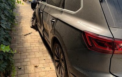 Volkswagen Touareg III, 2018 год, 3 000 000 рублей, 1 фотография