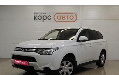 Mitsubishi Outlander III рестайлинг 3, 2013 год, 1 225 000 рублей, 1 фотография
