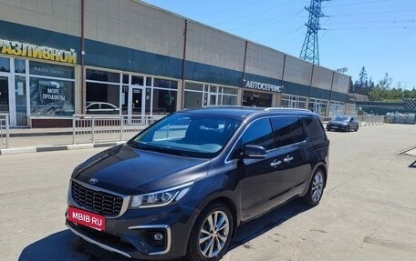 KIA Carnival III, 2019 год, 2 700 000 рублей, 3 фотография