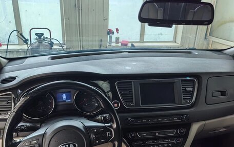 KIA Carnival III, 2019 год, 2 700 000 рублей, 26 фотография