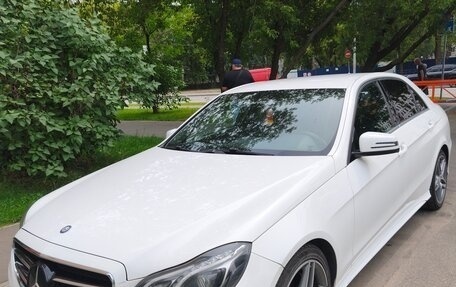 Mercedes-Benz E-Класс, 2014 год, 1 950 000 рублей, 2 фотография