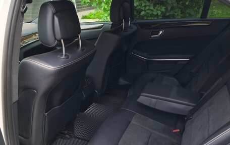 Mercedes-Benz E-Класс, 2014 год, 1 950 000 рублей, 10 фотография