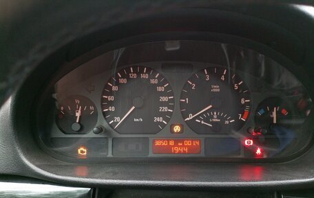 BMW 3 серия, 2003 год, 900 000 рублей, 9 фотография