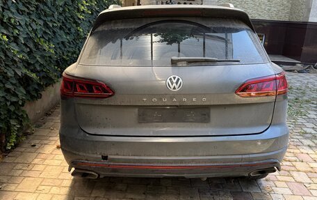Volkswagen Touareg III, 2018 год, 3 000 000 рублей, 2 фотография