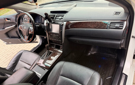 Toyota Camry, 2016 год, 2 490 000 рублей, 15 фотография