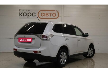 Mitsubishi Outlander III рестайлинг 3, 2013 год, 1 225 000 рублей, 3 фотография