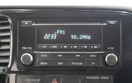 Mitsubishi Outlander III рестайлинг 3, 2013 год, 1 225 000 рублей, 10 фотография
