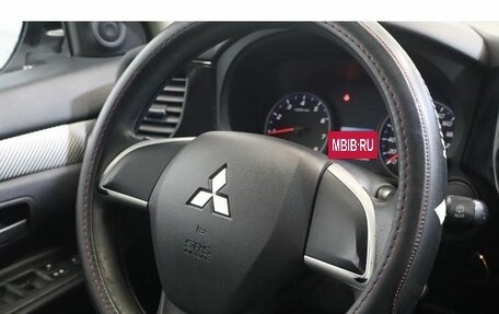 Mitsubishi Outlander III рестайлинг 3, 2013 год, 1 225 000 рублей, 8 фотография