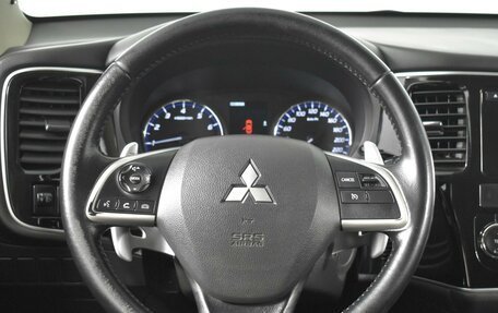 Mitsubishi Outlander III рестайлинг 3, 2014 год, 1 670 200 рублей, 12 фотография
