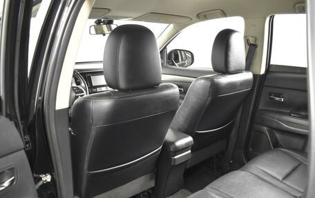 Mitsubishi Outlander III рестайлинг 3, 2014 год, 1 670 200 рублей, 11 фотография