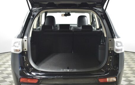 Mitsubishi Outlander III рестайлинг 3, 2014 год, 1 670 200 рублей, 25 фотография