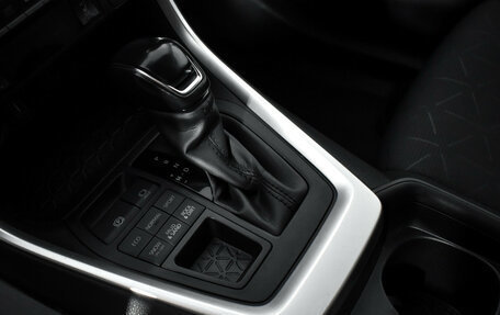 Toyota RAV4, 2021 год, 3 100 000 рублей, 12 фотография