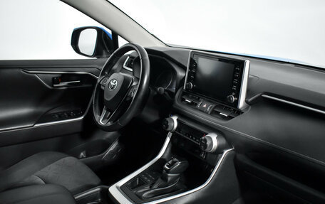 Toyota RAV4, 2021 год, 3 100 000 рублей, 14 фотография
